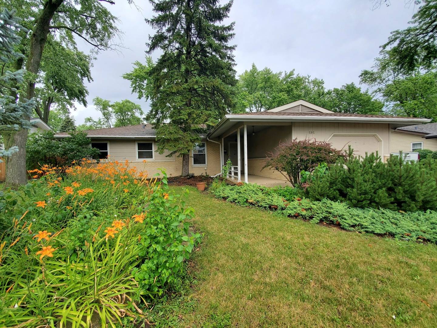 Elk Grove Village, IL 60007,595 W Elk Grove BLVD