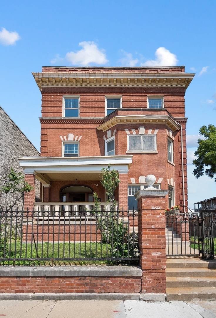Chicago, IL 60653,4541 S Forrestville AVE #3
