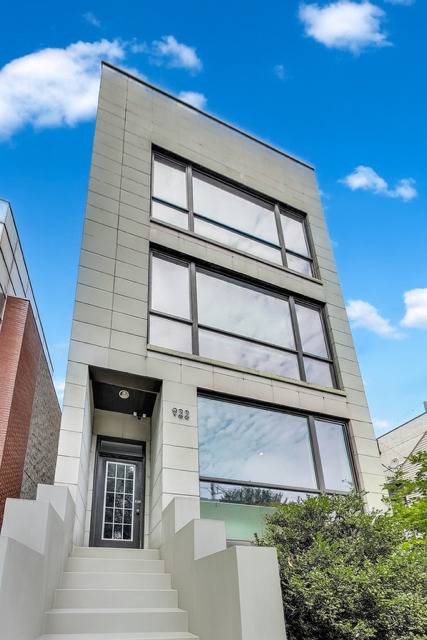 Chicago, IL 60622,922 N Hermitage AVE #1