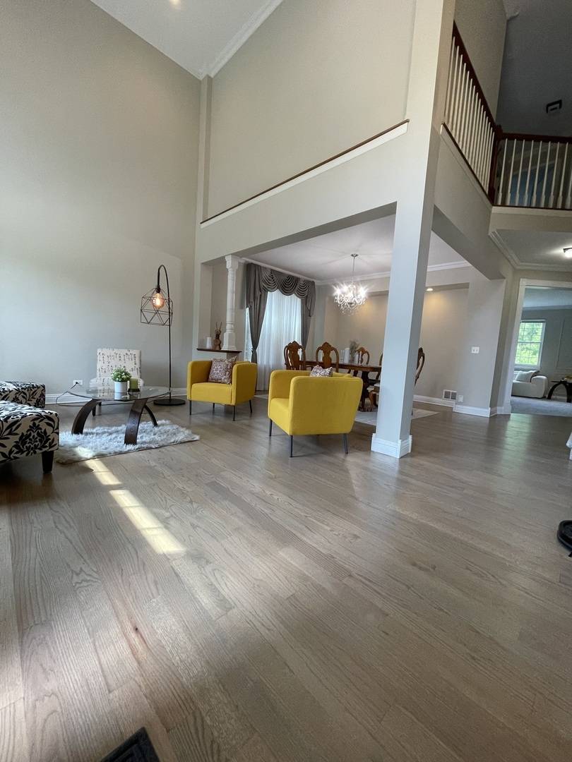 Streamwood, IL 60107,412 Merry Oaks RD