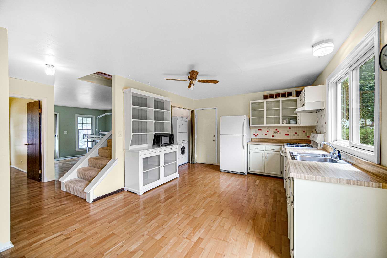 Warrenville, IL 60555,29W409 White Oak DR
