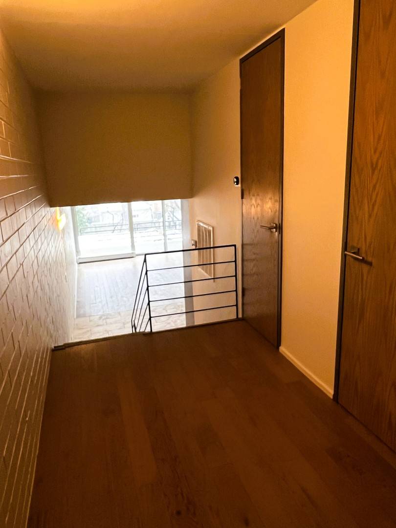 Glencoe, IL 60022,630 Vernon AVE #12