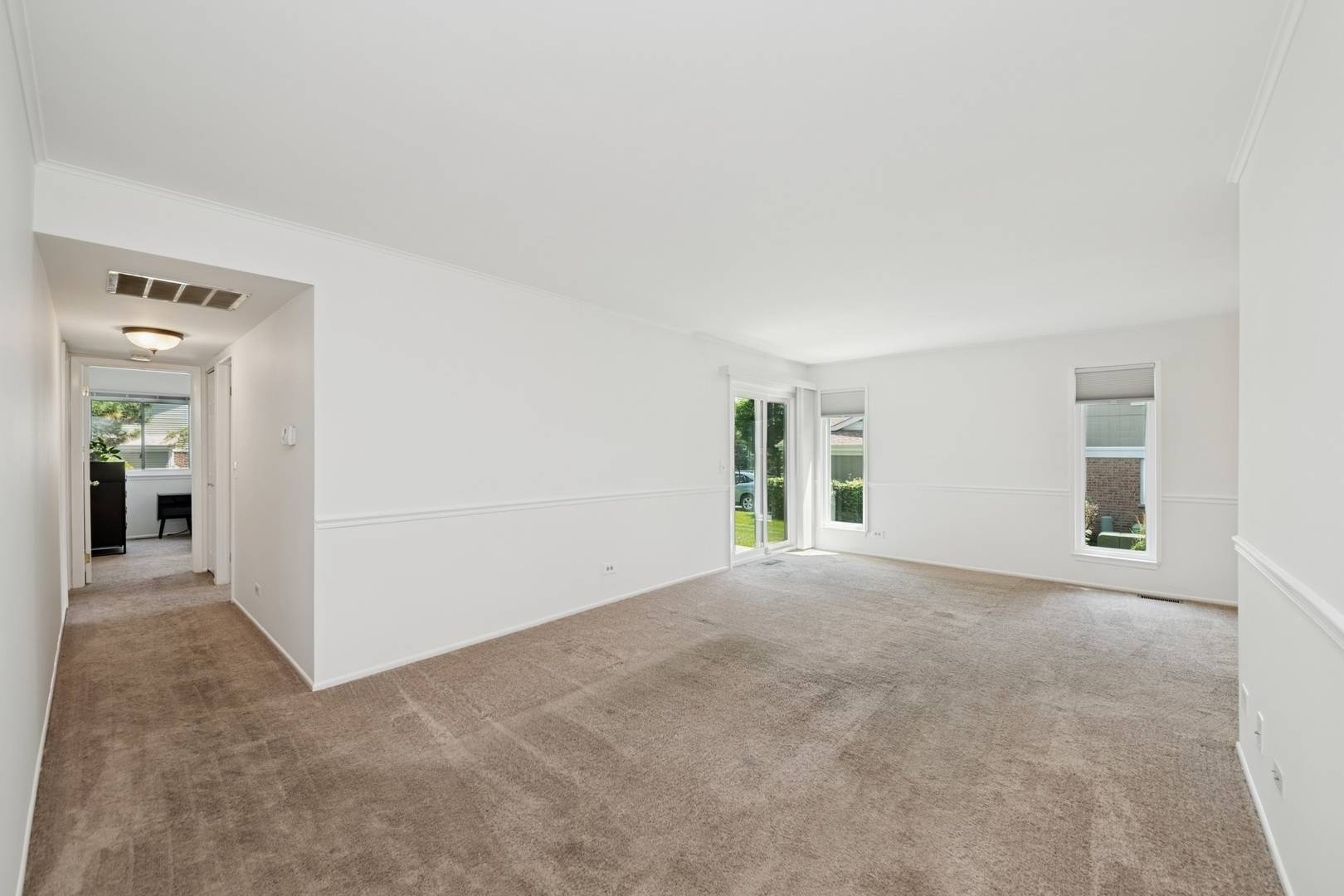 Schaumburg, IL 60193,31 Waterbury LN #O1