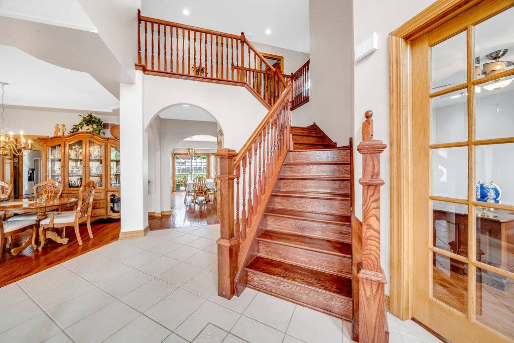 Tinley Park, IL 60487,8924 Woodbine CT