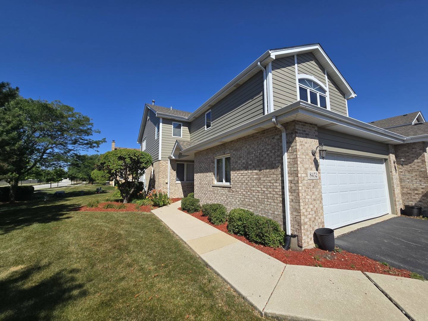 Tinley Park, IL 60487,8452 Dunmore DR