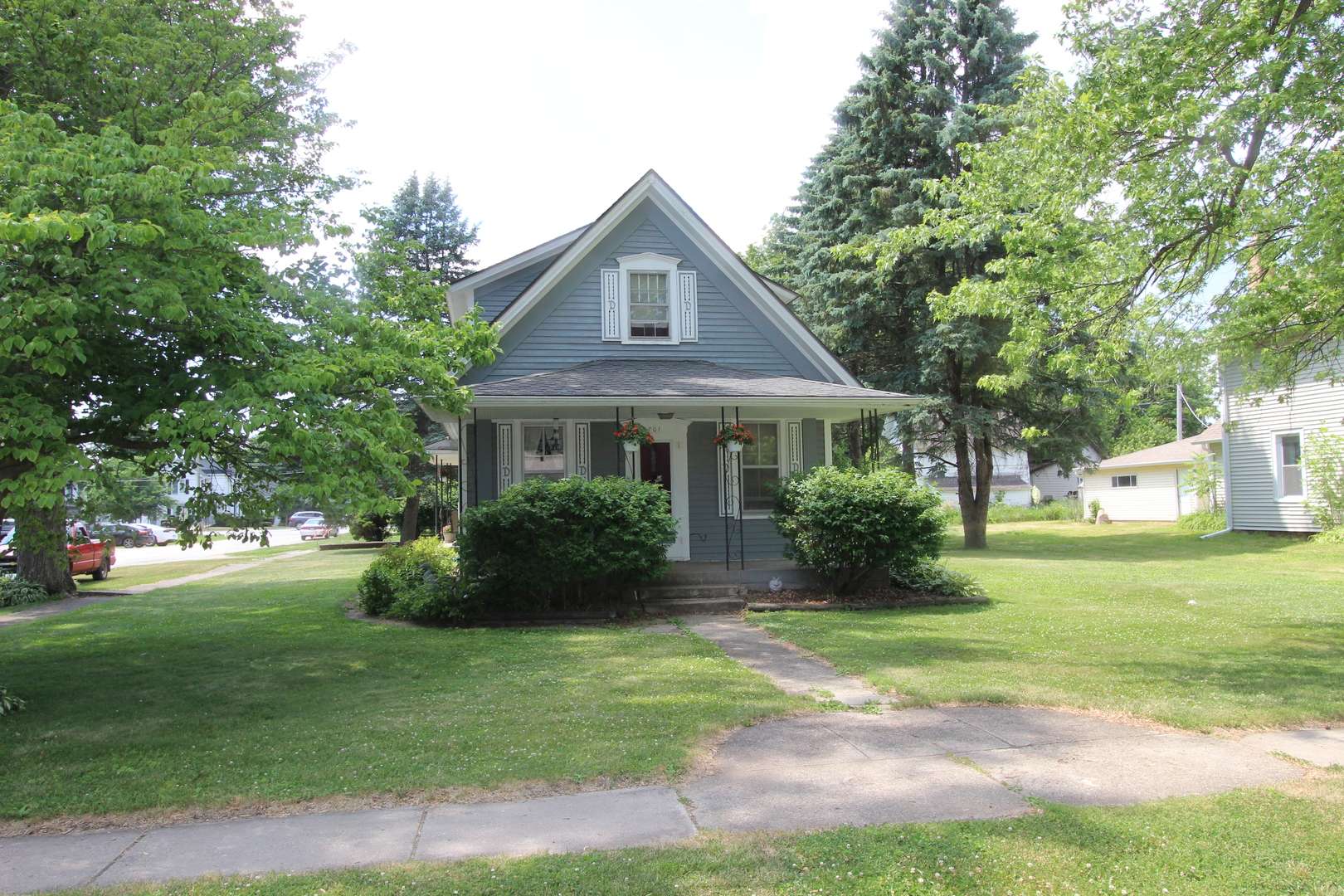 Hebron, IL 60034,9701 Illinois ST