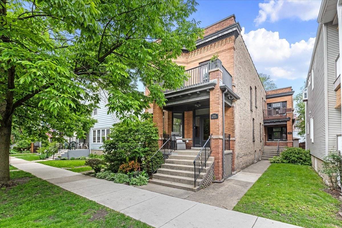 Chicago, IL 60625,2158 W Giddings ST #1