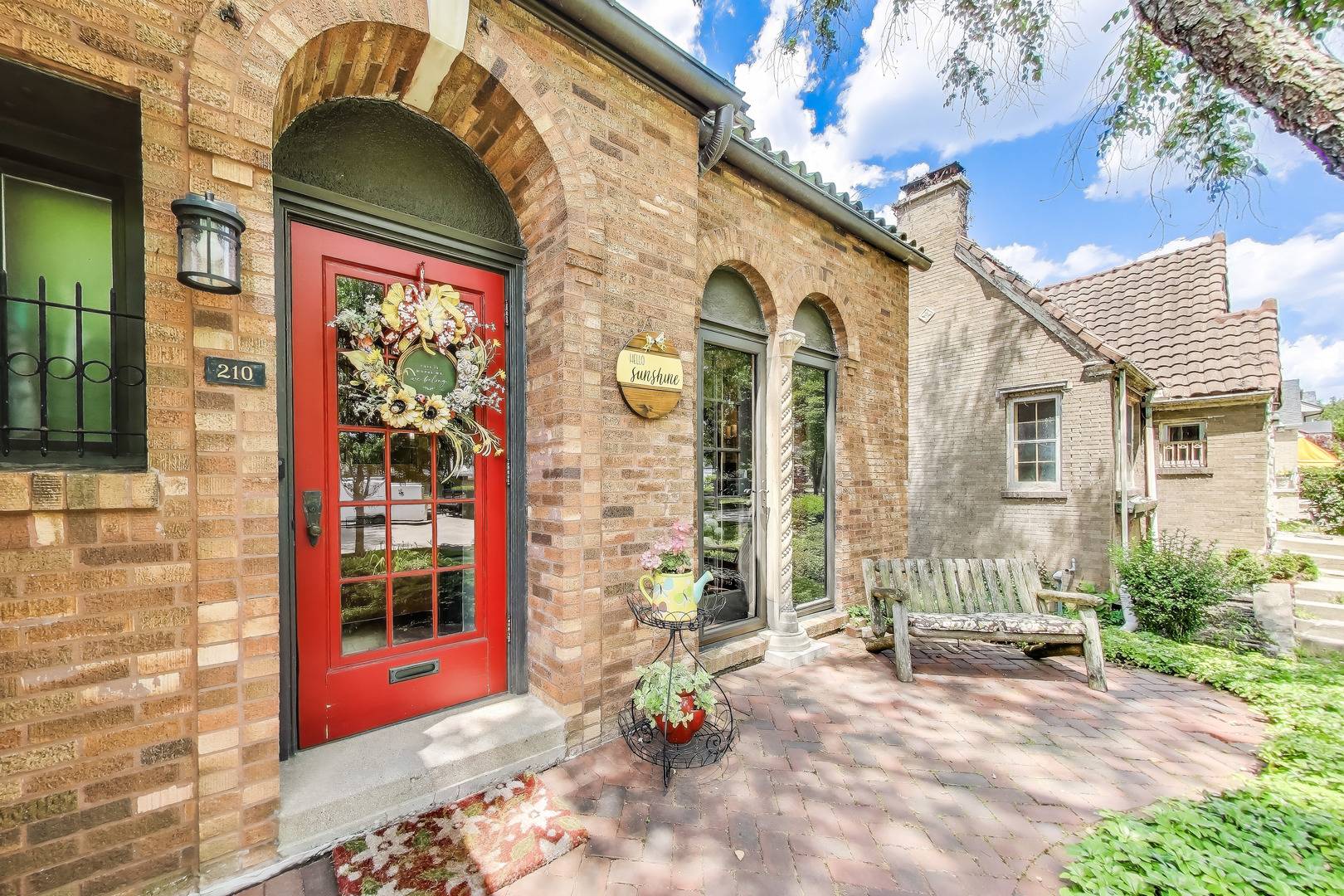 Park Ridge, IL 60068,210 BERRY Pkwy