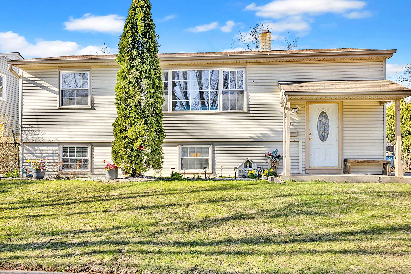 Carpentersville, IL 60110,1824 Endicott CIR