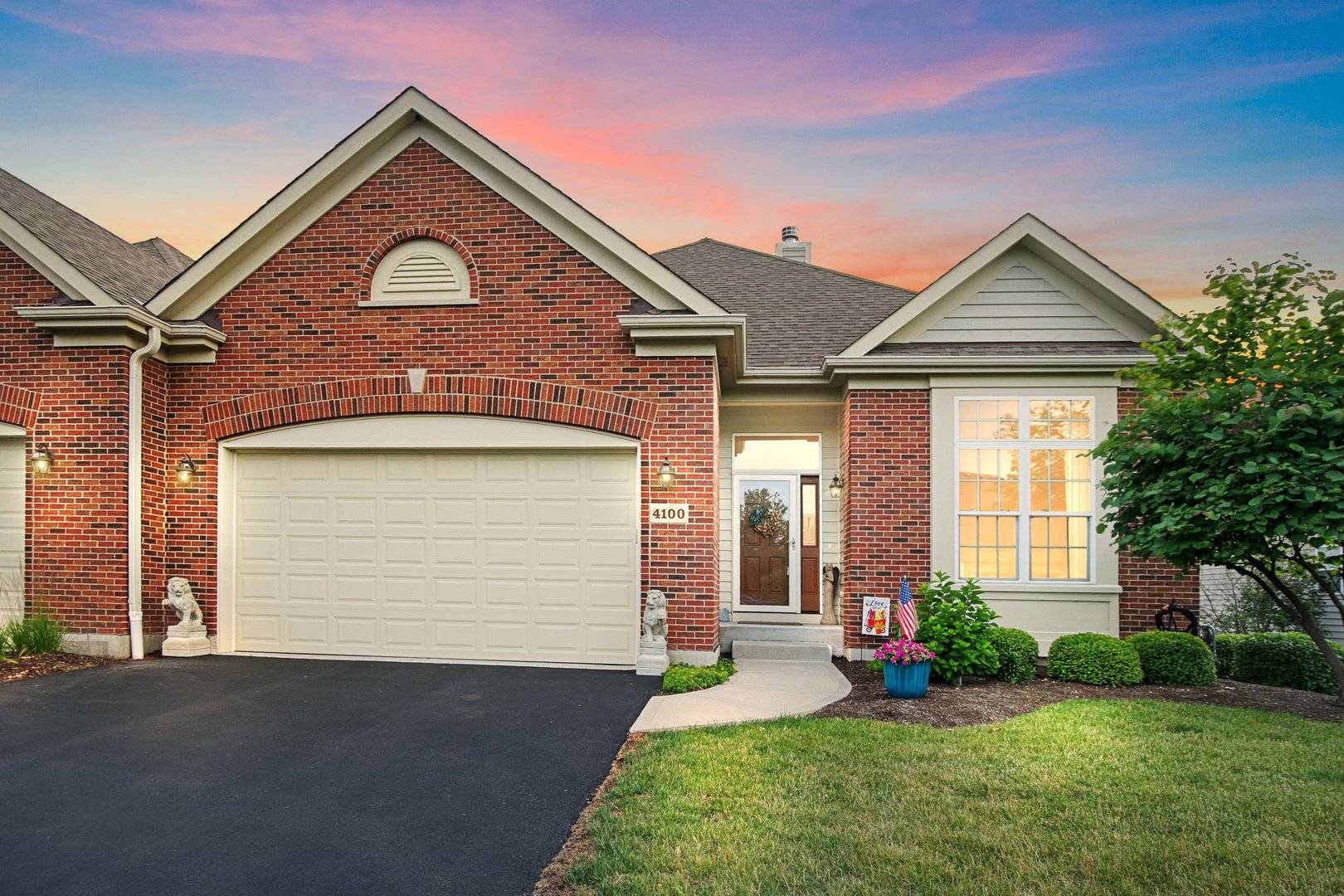 Lake In The Hills, IL 60156,4100 Coyote Lakes CIR