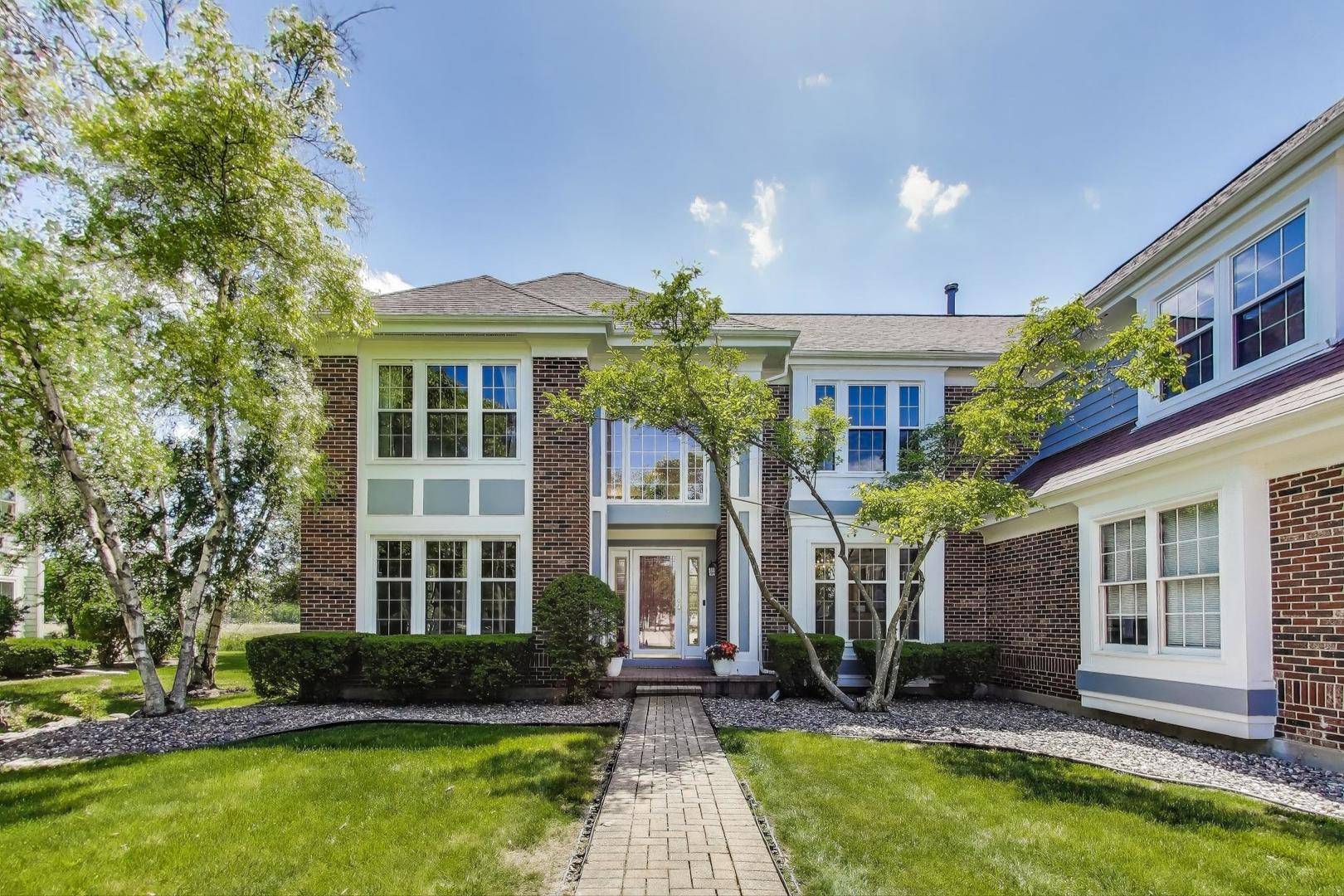 Buffalo Grove, IL 60089,2114 Birchwood LN