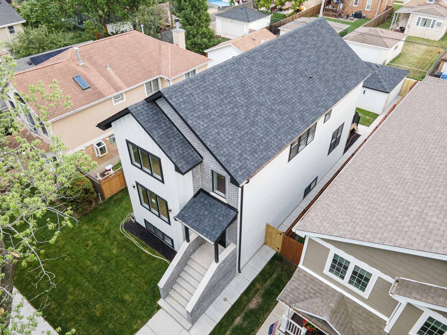 Chicago, IL 60656,7635 W Balmoral AVE