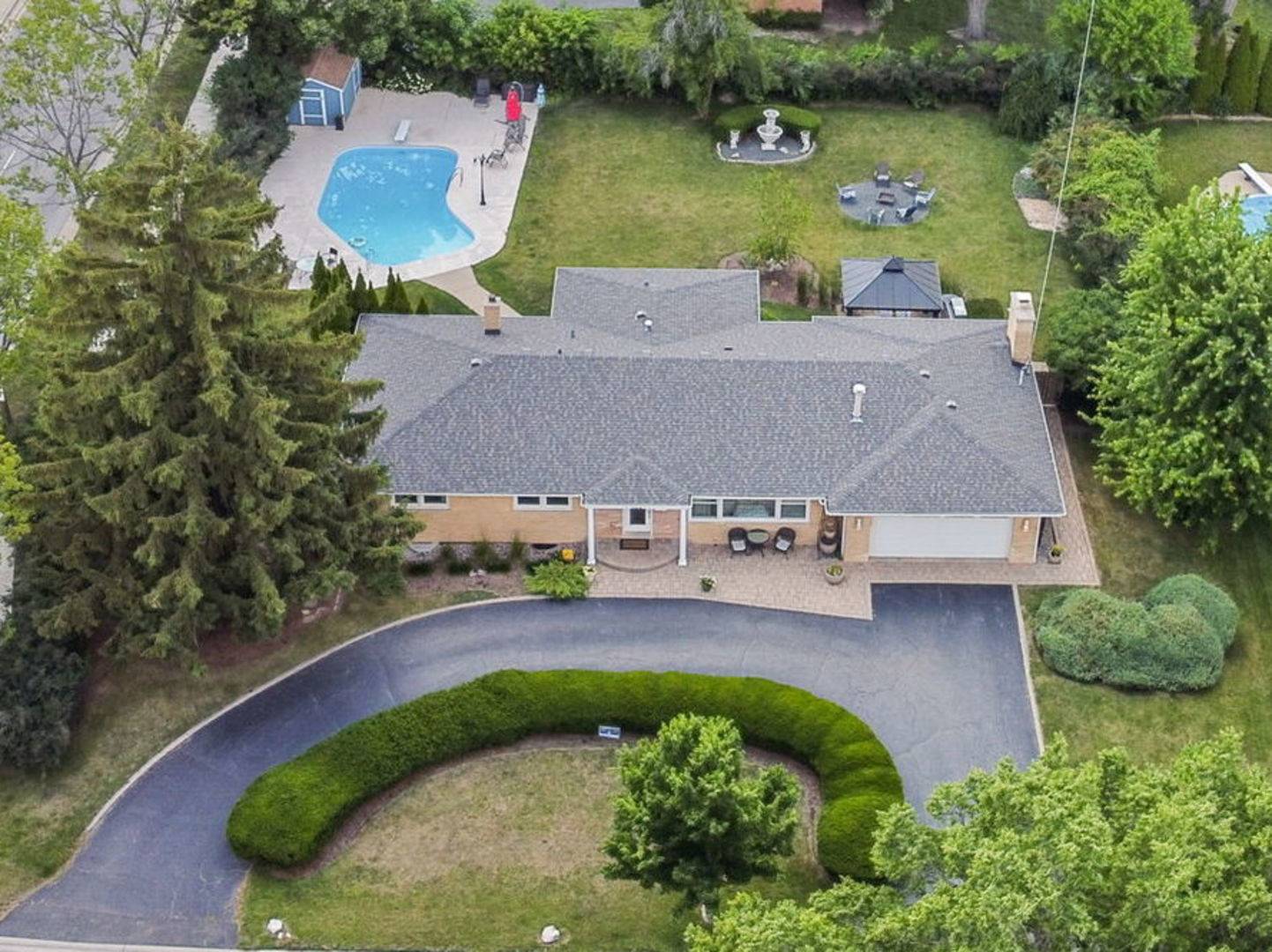 Mount Prospect, IL 60056,922 S School ST