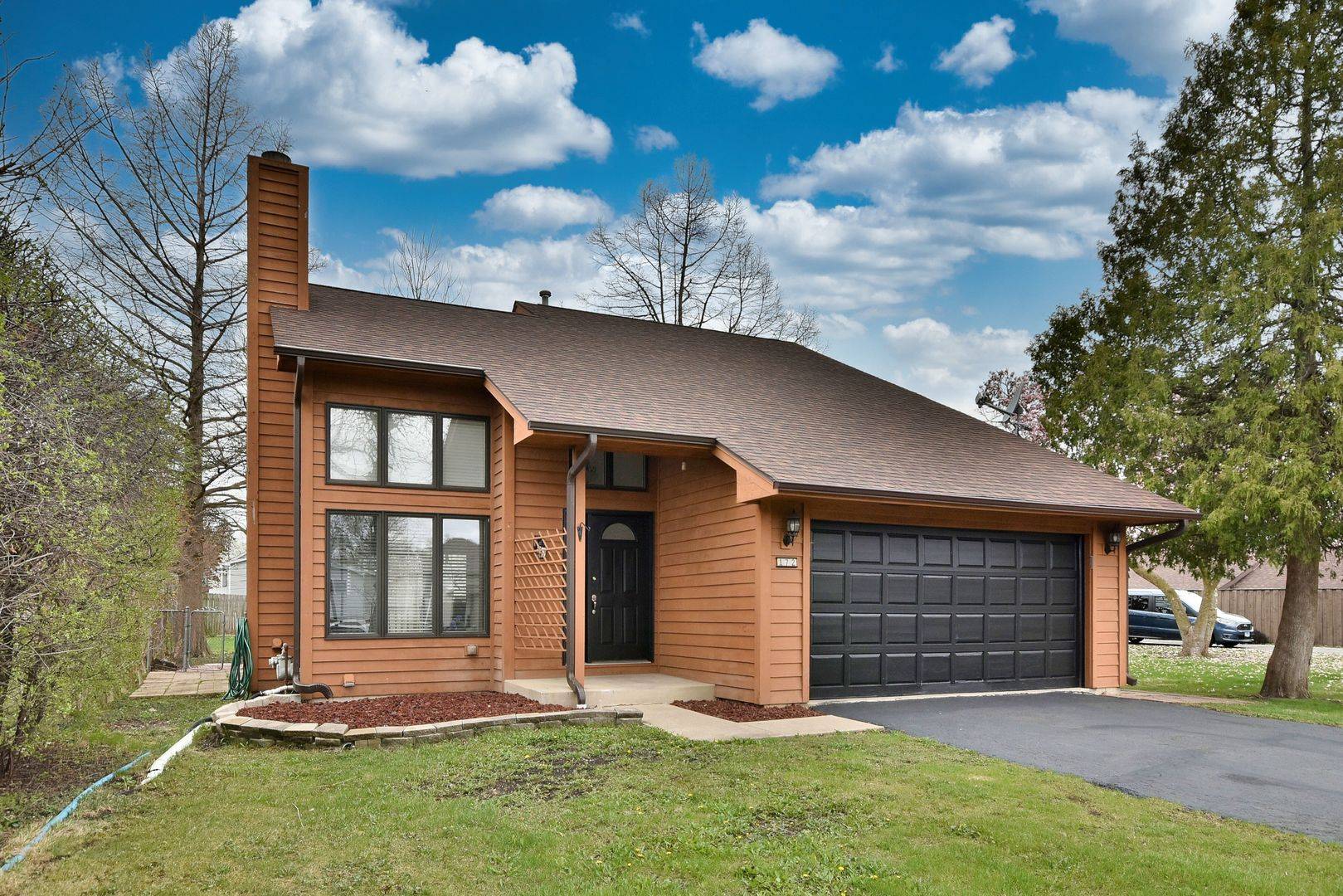 Bensenville, IL 60106,172 Ridgewood AVE