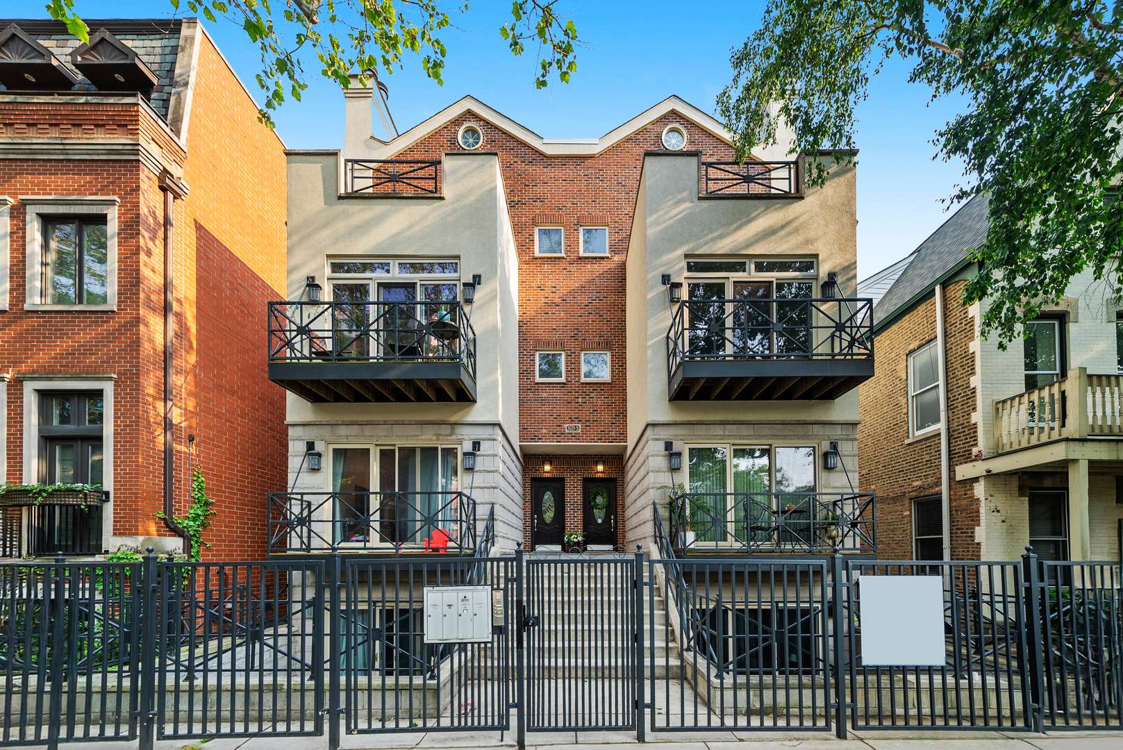 Chicago, IL 60647,2031 W Saint Paul AVE #2W