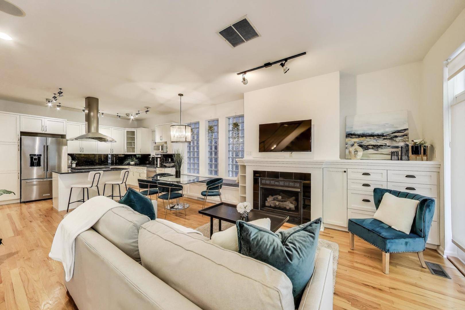 Chicago, IL 60622,2145 W CRYSTAL ST #1