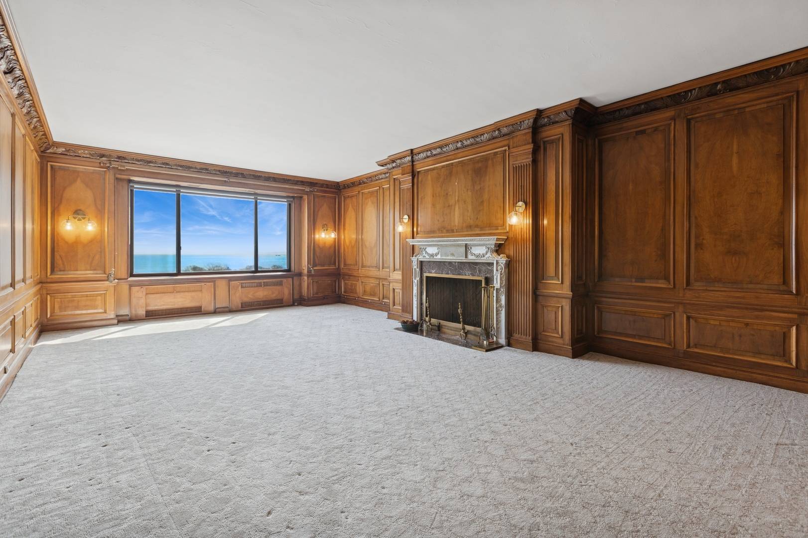 Chicago, IL 60657,2912 N Commonwealth AVE #10CD