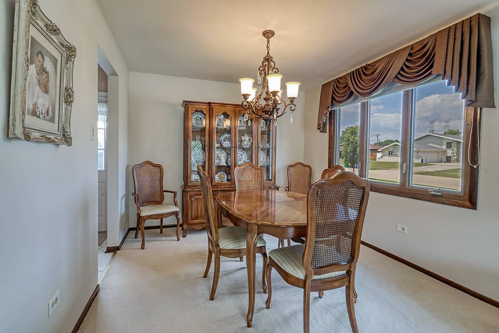 Orland Park, IL 60467,14106 Chestnut LN
