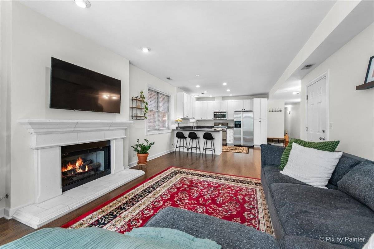 Chicago, IL 60614,1124 W Diversey Pkwy #2W