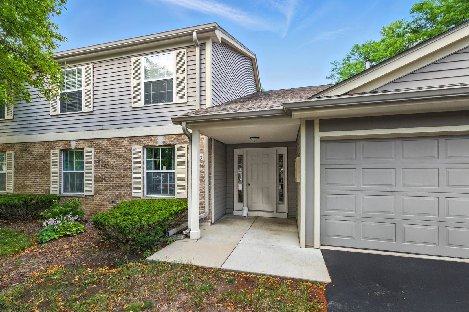 Elgin, IL 60120,1108 Stratford CT #A