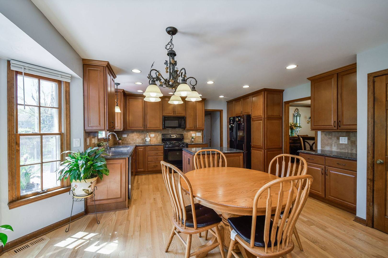 Naperville, IL 60563,1628 Westminster DR