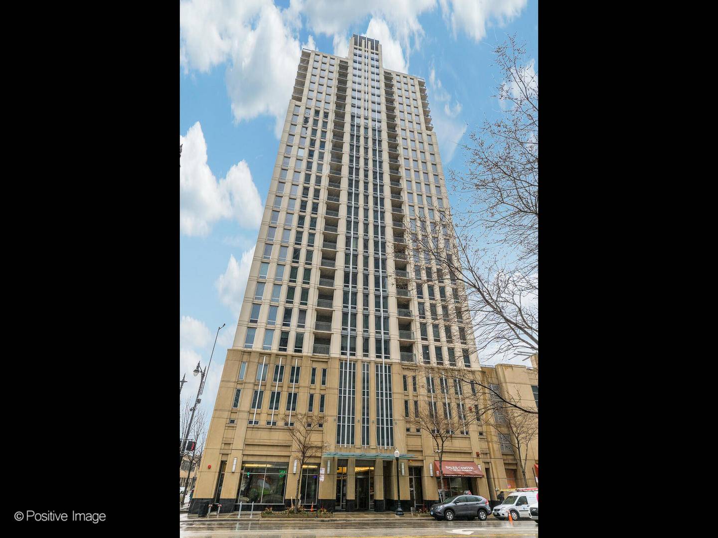 Chicago, IL 60605,1250 S Michigan AVE #2802