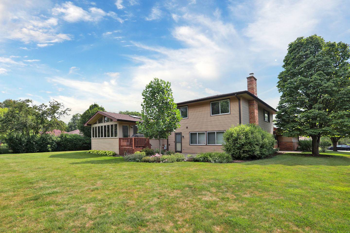 Elk Grove Village, IL 60007,740 Ruskin DR