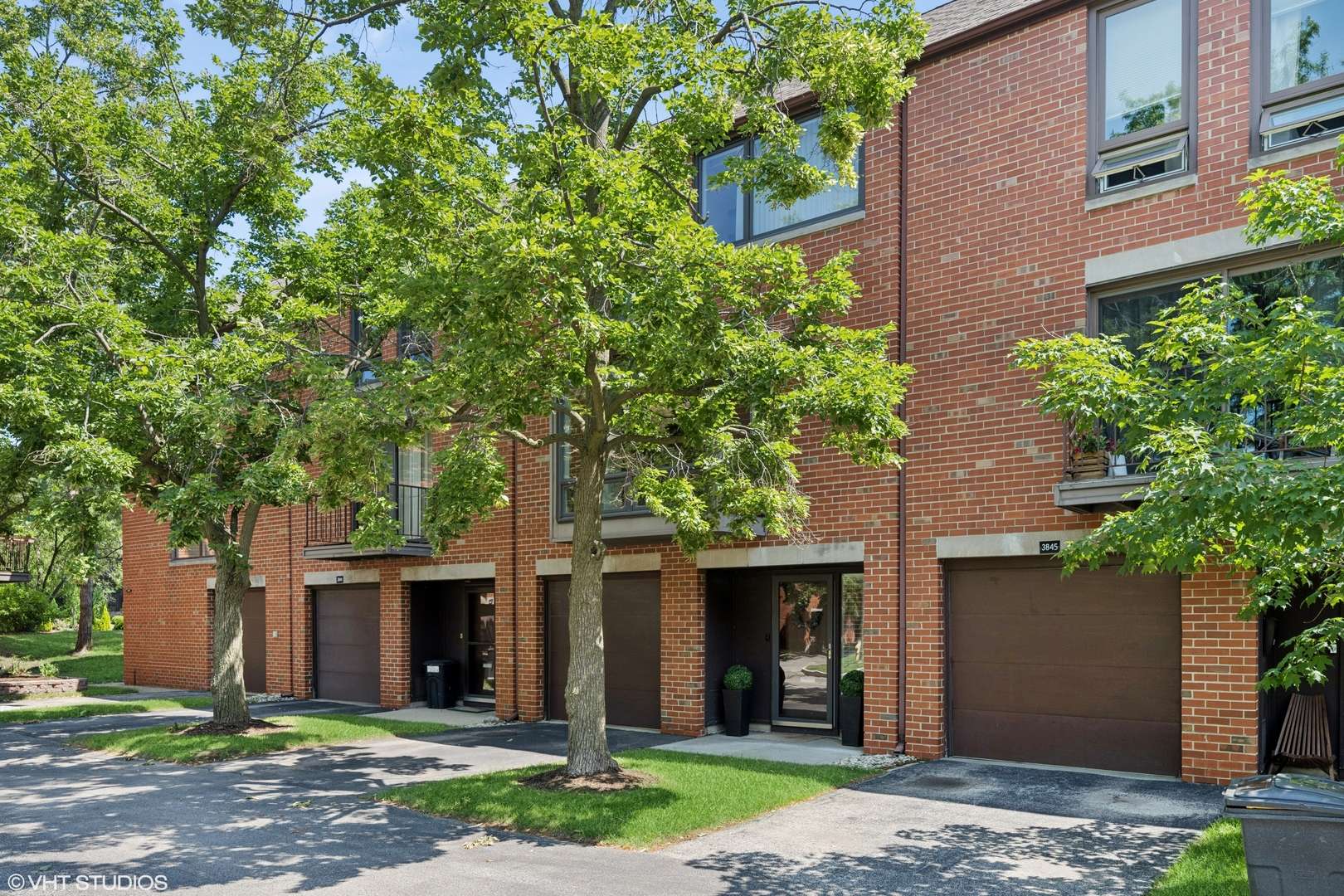 Glenview, IL 60025,3843 Appian WAY