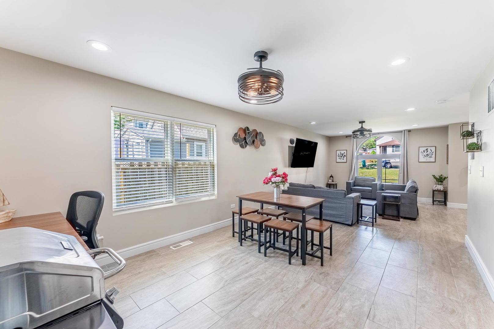 Joliet, IL 60435,1006 Summit ST