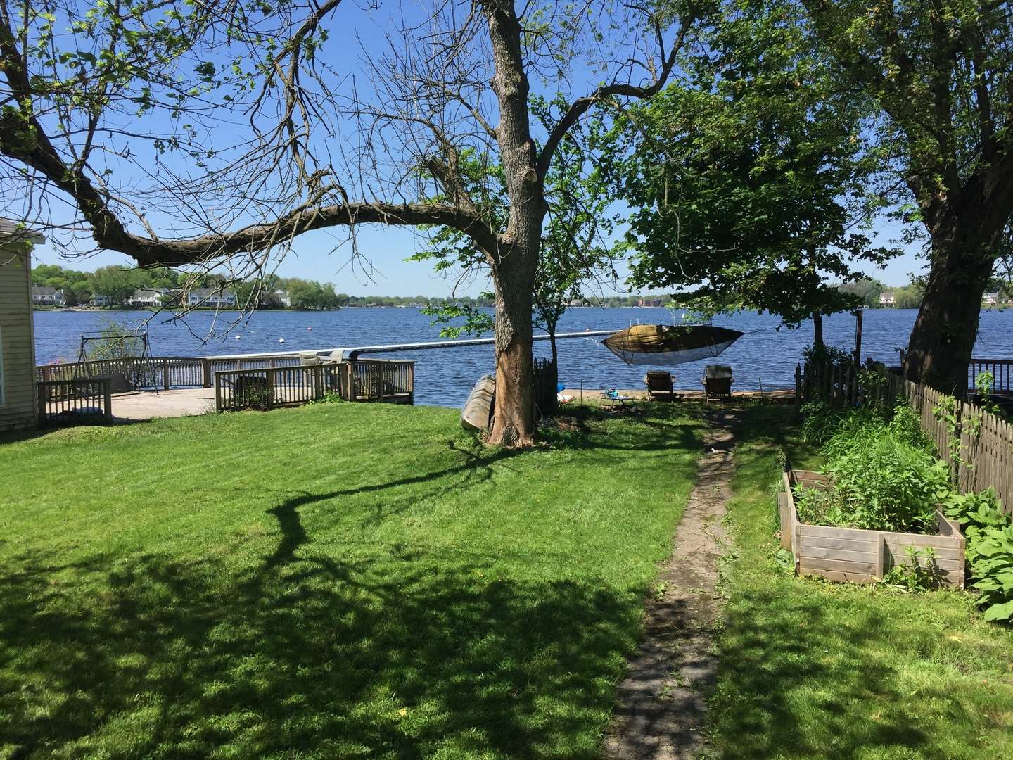 Wauconda, IL 60084,703 Lake Shore DR