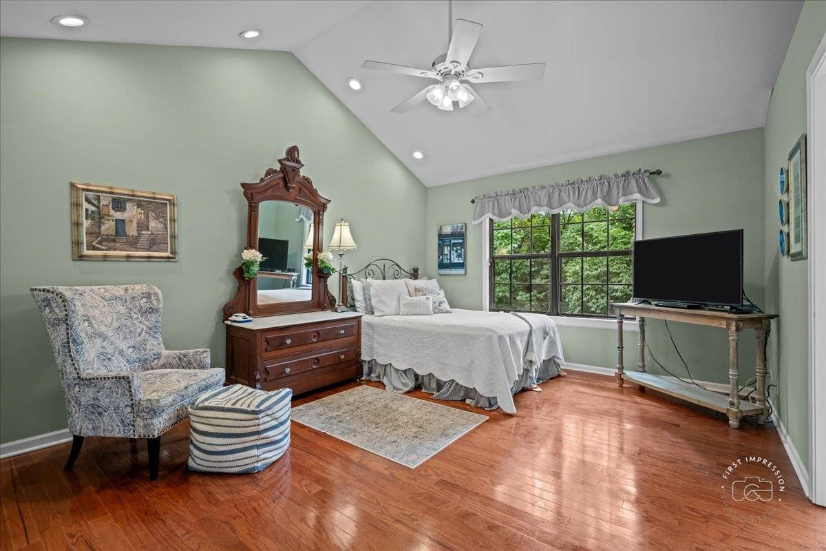 Naperville, IL 60540,1242 Hobson Oaks DR