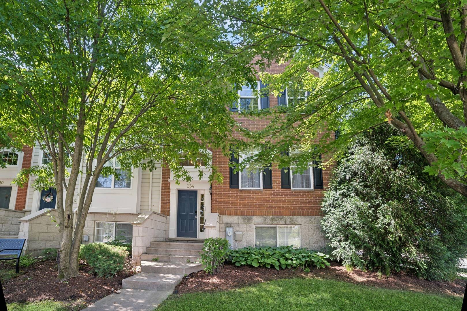 Elgin, IL 60124,234 Cassidy LN