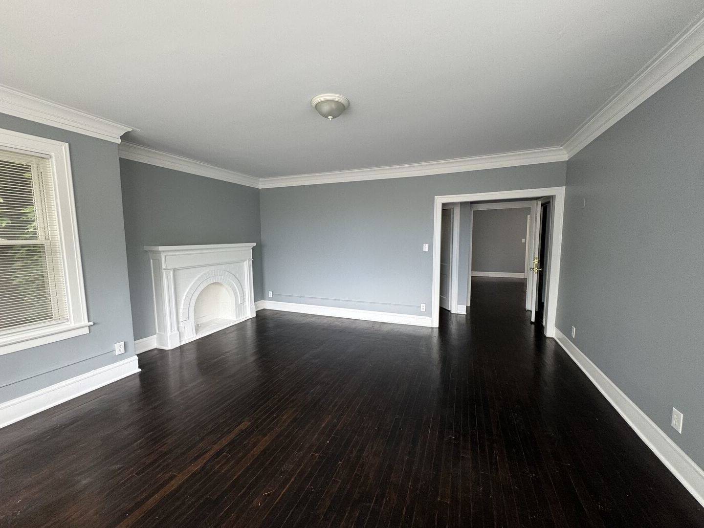 Chicago, IL 60619,8048 S Champlain AVE