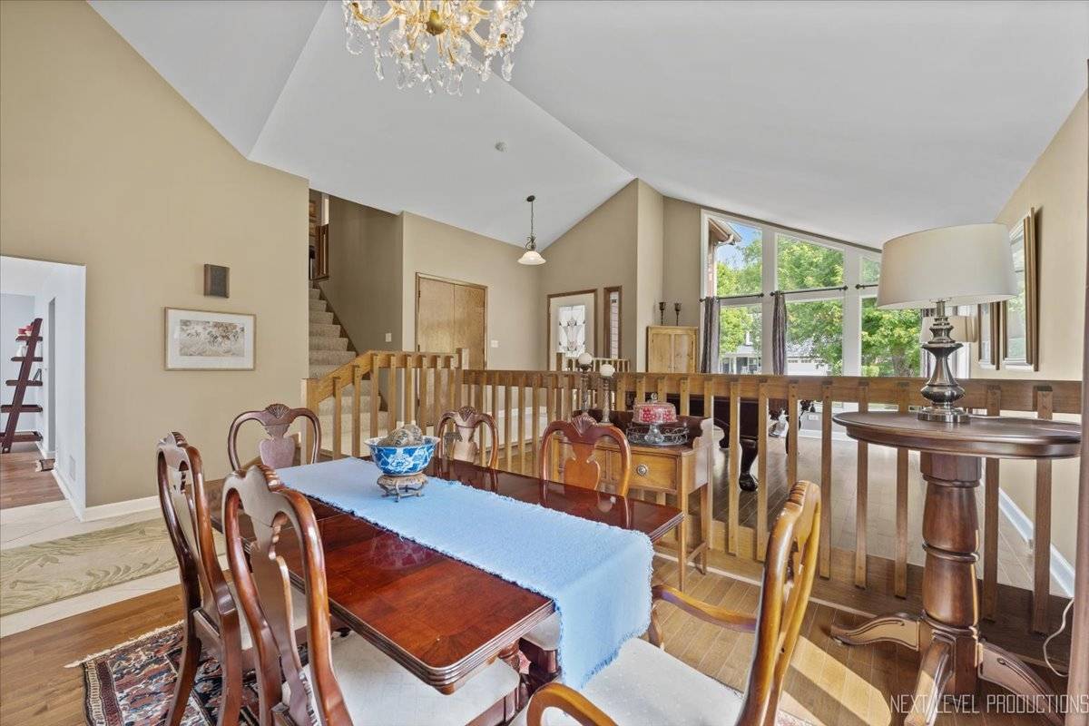Naperville, IL 60540,978 Merrimac CIR