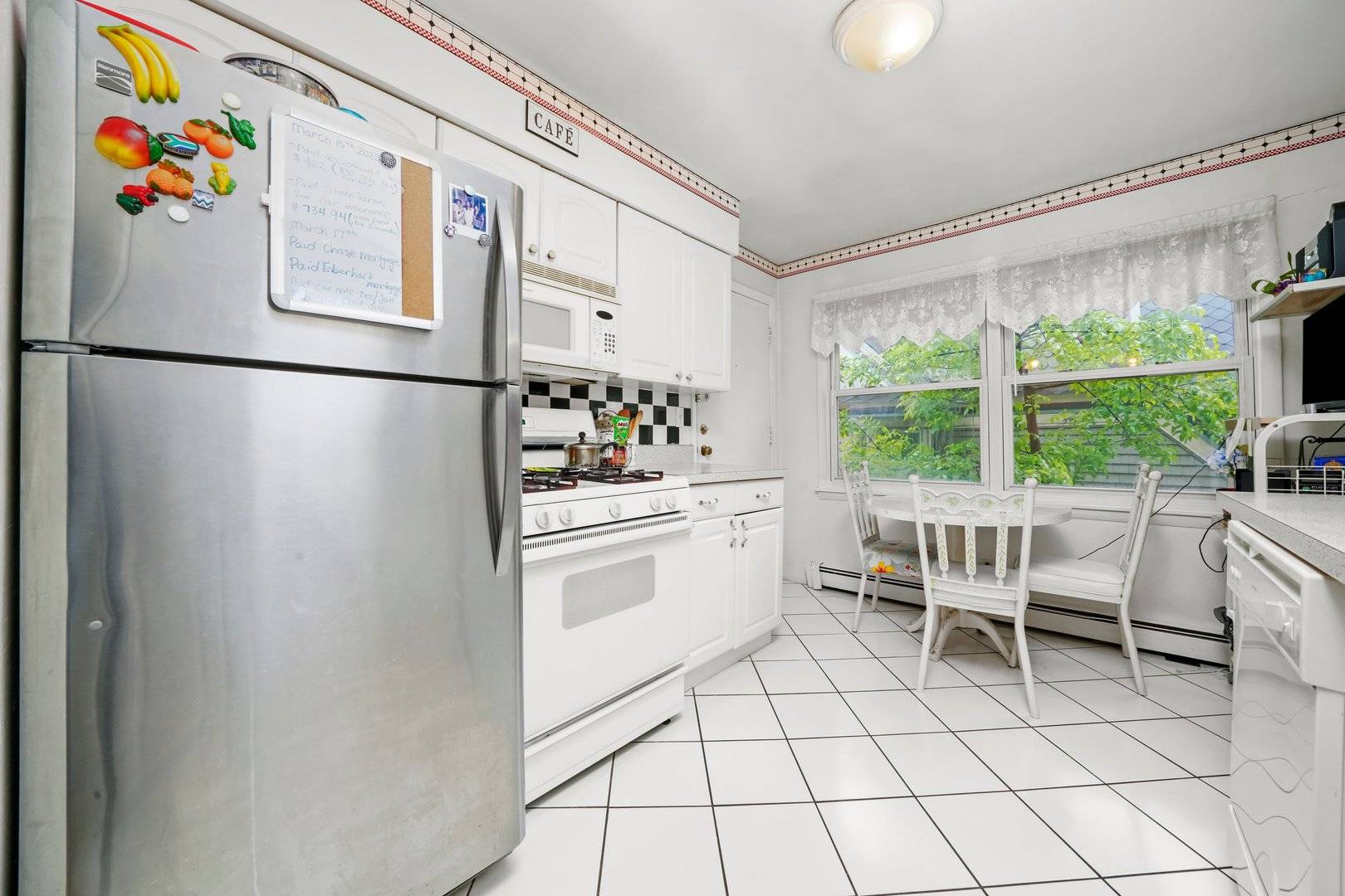 Chicago, IL 60626,1527 W Chase AVE #3A