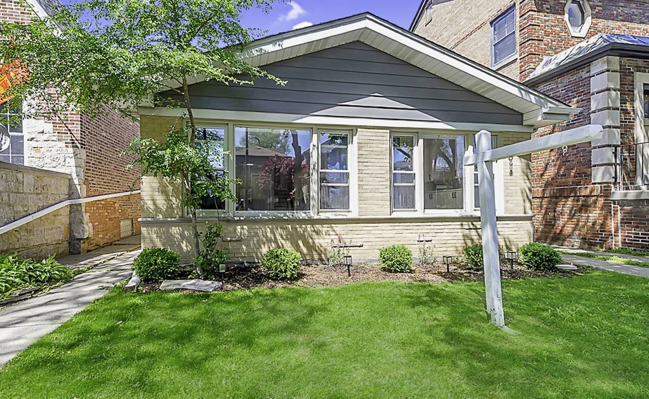 Chicago, IL 60659,5848 N Drake AVE