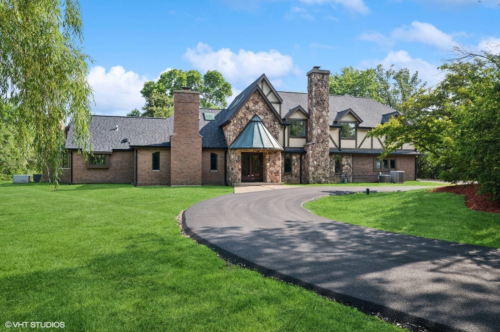 Bannockburn, IL 60015,1899 Hilltop LN