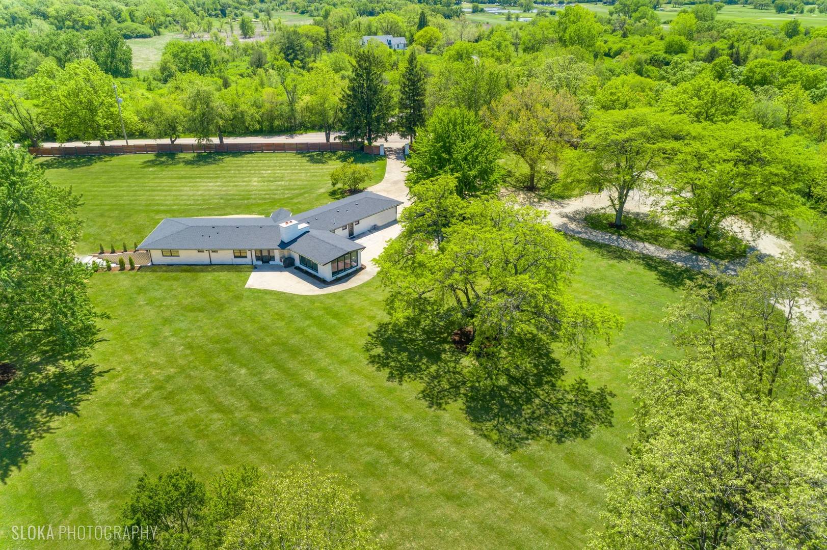 Barrington, IL 60010,23489 N Old Barrington RD