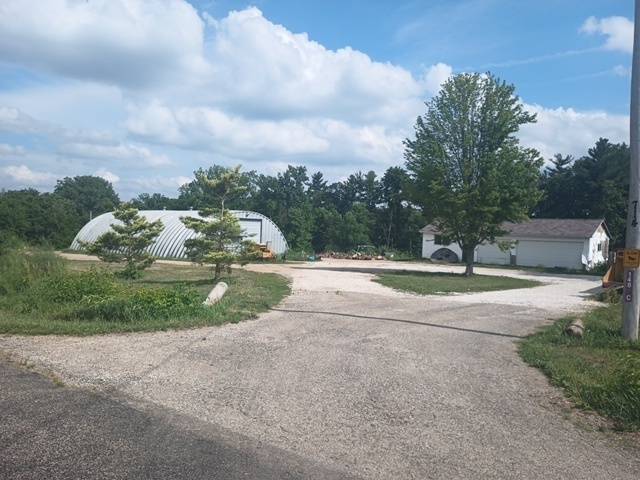 Sparland, IL 61565,714 E County Line RD