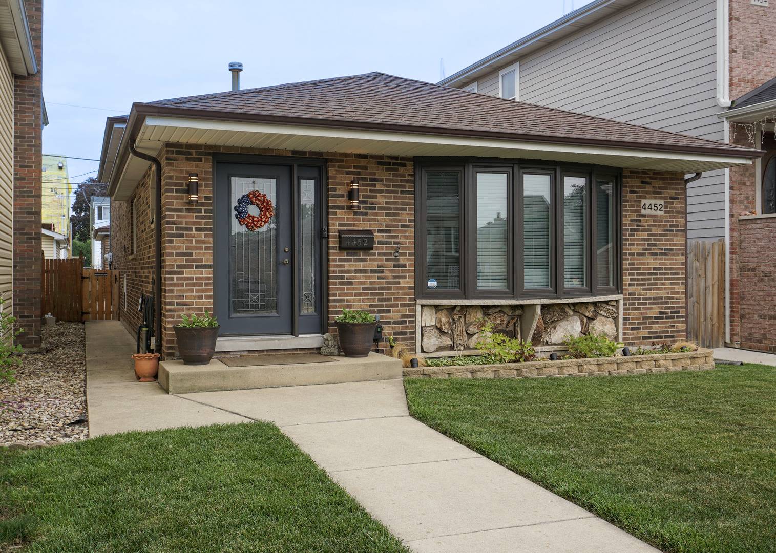 Harwood Heights, IL 60706,4452 N NEWLAND AVE