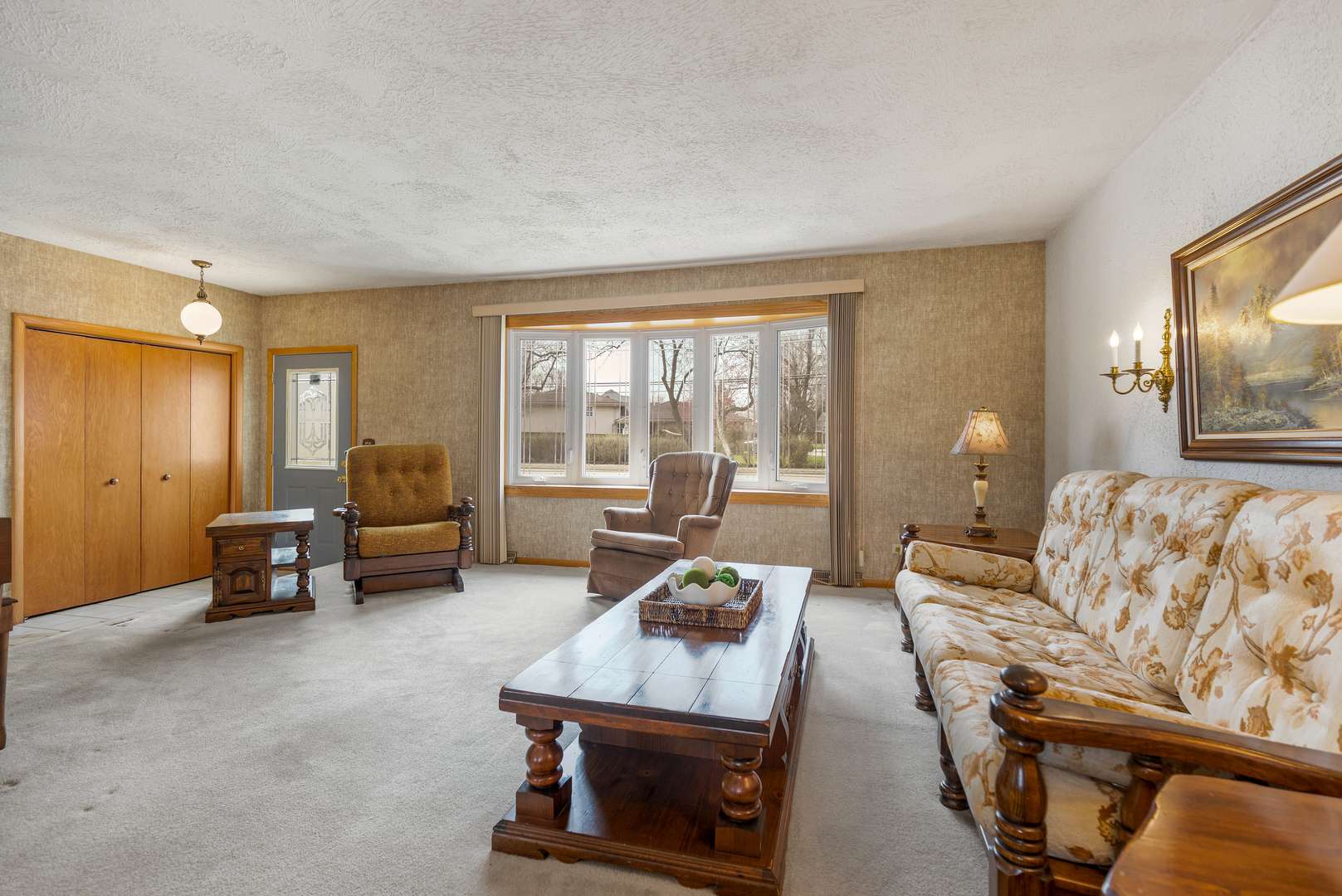 Arlington Heights, IL 60005,410 W Kirchhoff RD