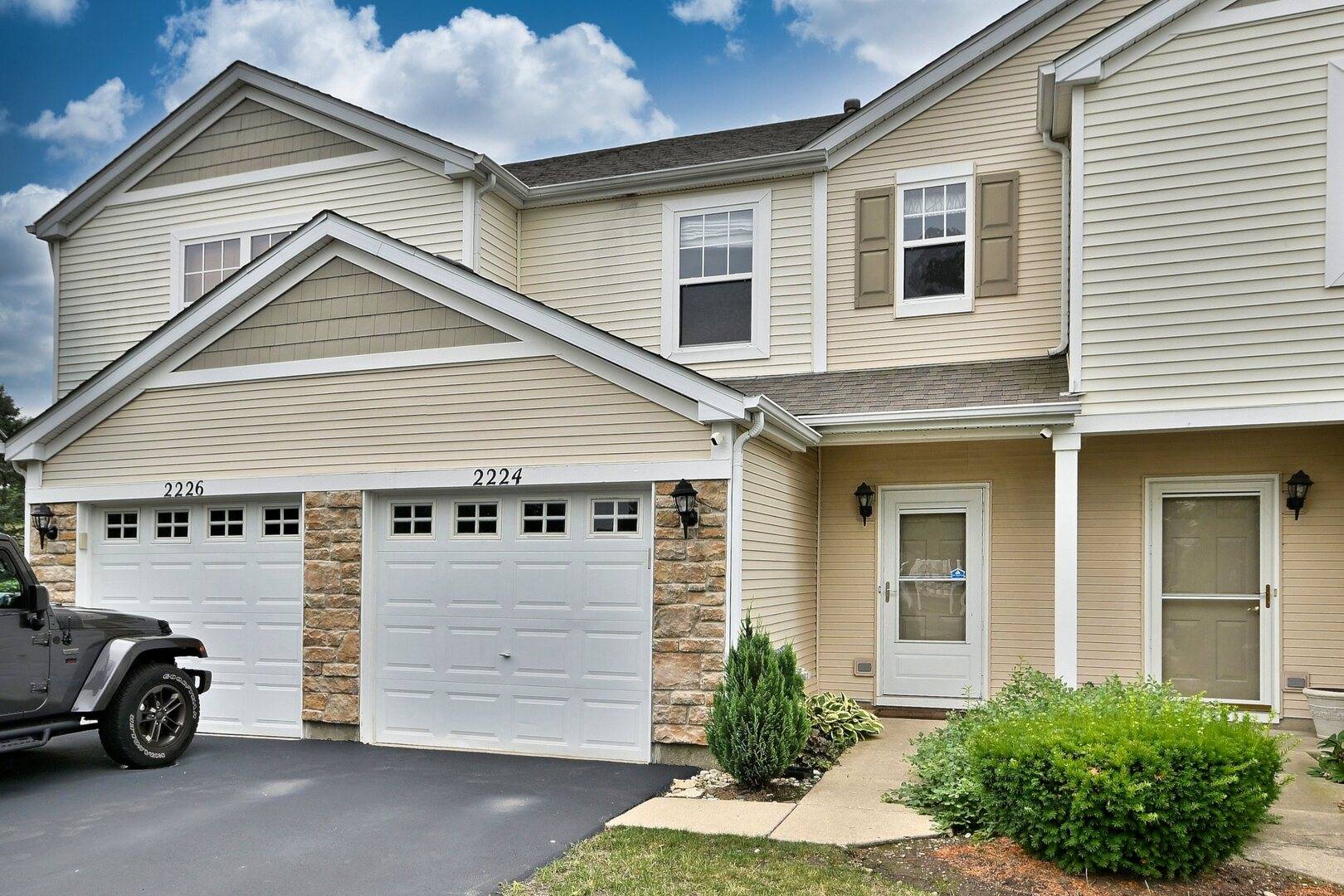 Carpentersville, IL 60110,2224 Flagstone LN #2224