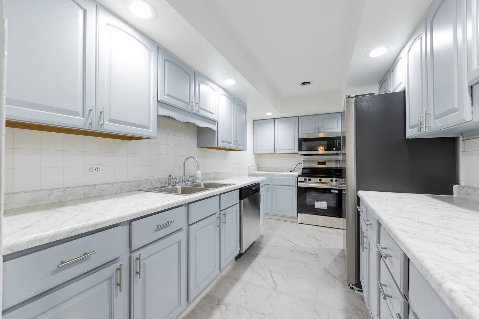 Oak Lawn, IL 60453,5721 Circle DR #202