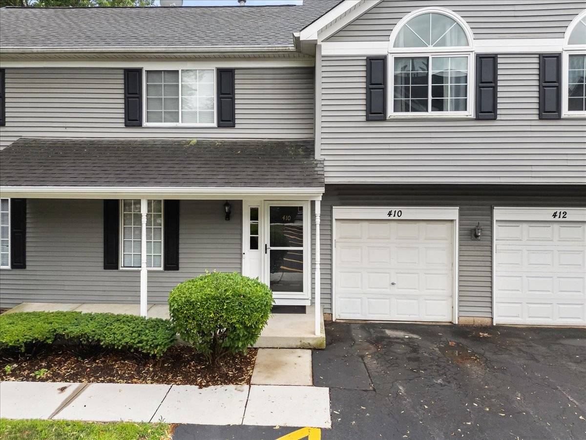 Lake In The Hills, IL 60156,410 Village Creek DR #410