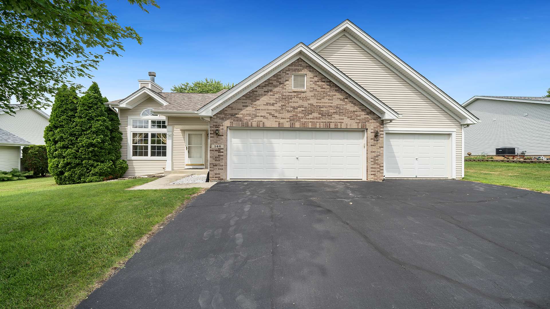 Oregon, IL 61061,146 Parkview DR