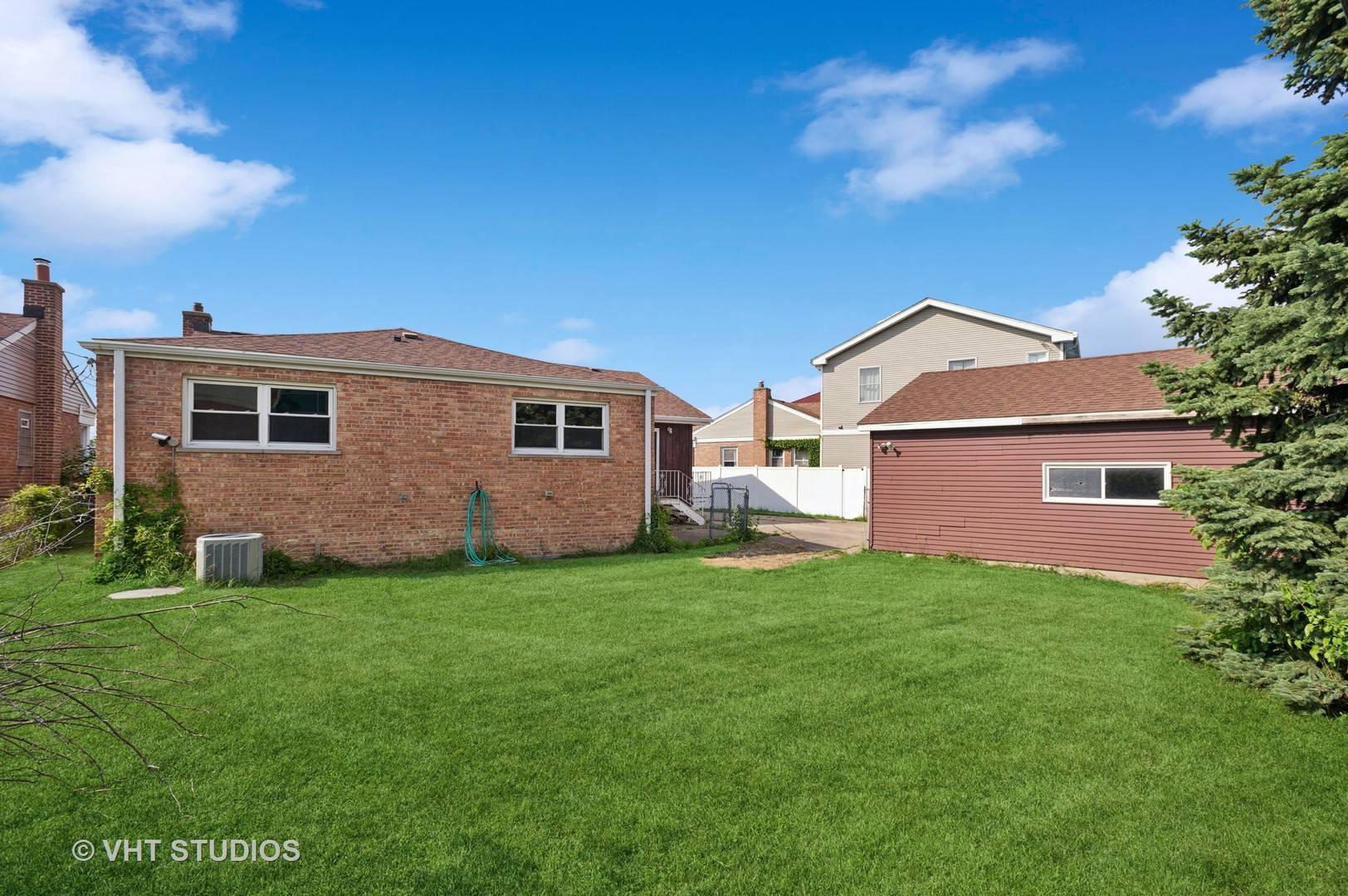Chicago, IL 60646,7241 N McVicker AVE