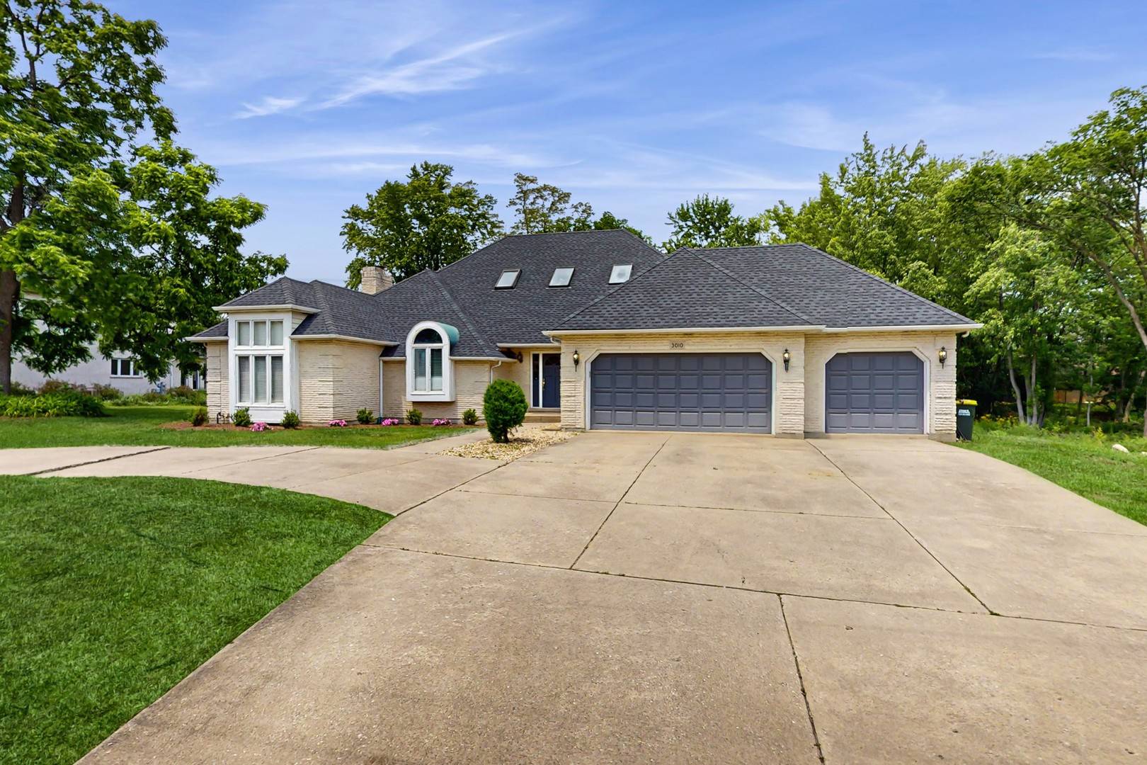 Oak Brook, IL 60523,3010 35th ST