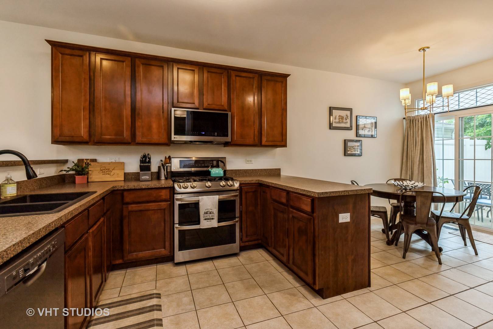 Grayslake, IL 60030,543 Topeka DR