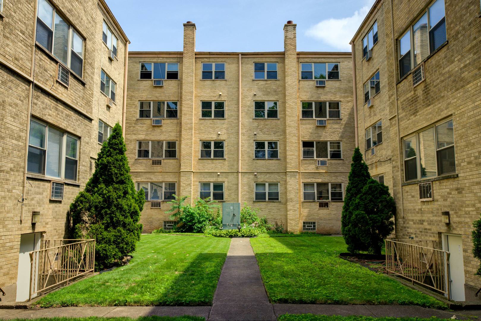 Chicago, IL 60645,7250 N Western AVE #510