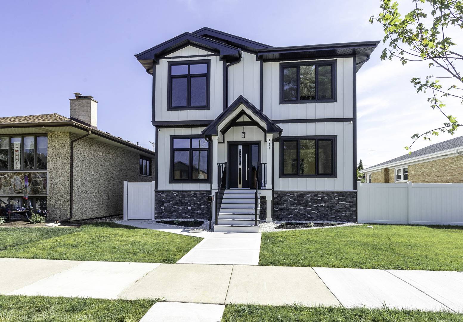 Chicago, IL 60656,7735 W Catalpa AVE